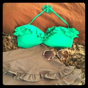 ☀️Kelly green Ruffle swim top